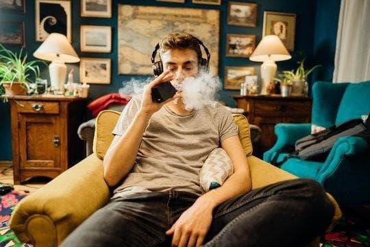 E-Shisha consumer insights 2025, heated tobacco products vs e-cigarettes compared for smokers and vapers