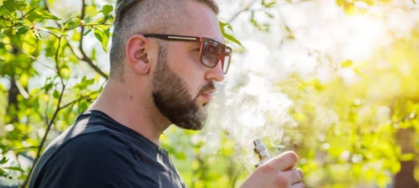Best tips to stream xem truc tiep bong da and compare electronic cigarette or cigarette options for fans at the match
